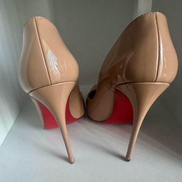 So Kate Christian louboutin nude classic heel size 40 comes with box